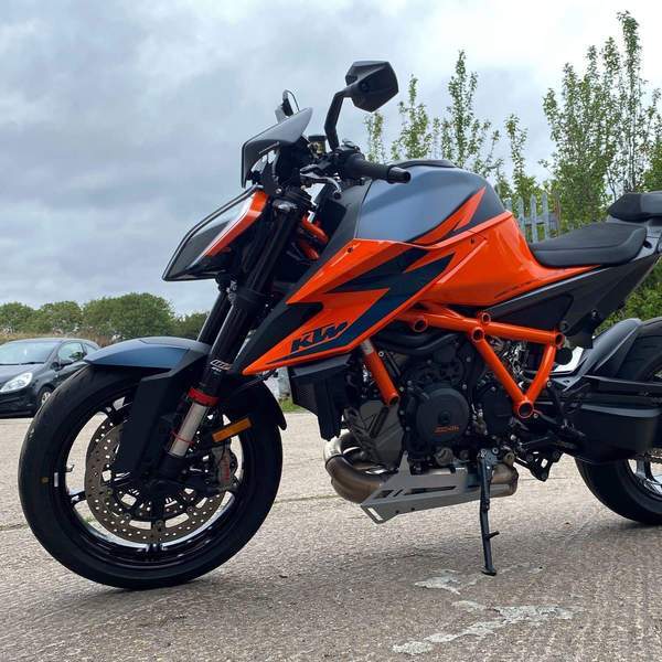 Pyramid Fly Screen | Matte Black | KTM 1290 Superduke RR 2021>Current-29700M-Screens-Pyramid Motorcycle Accessories