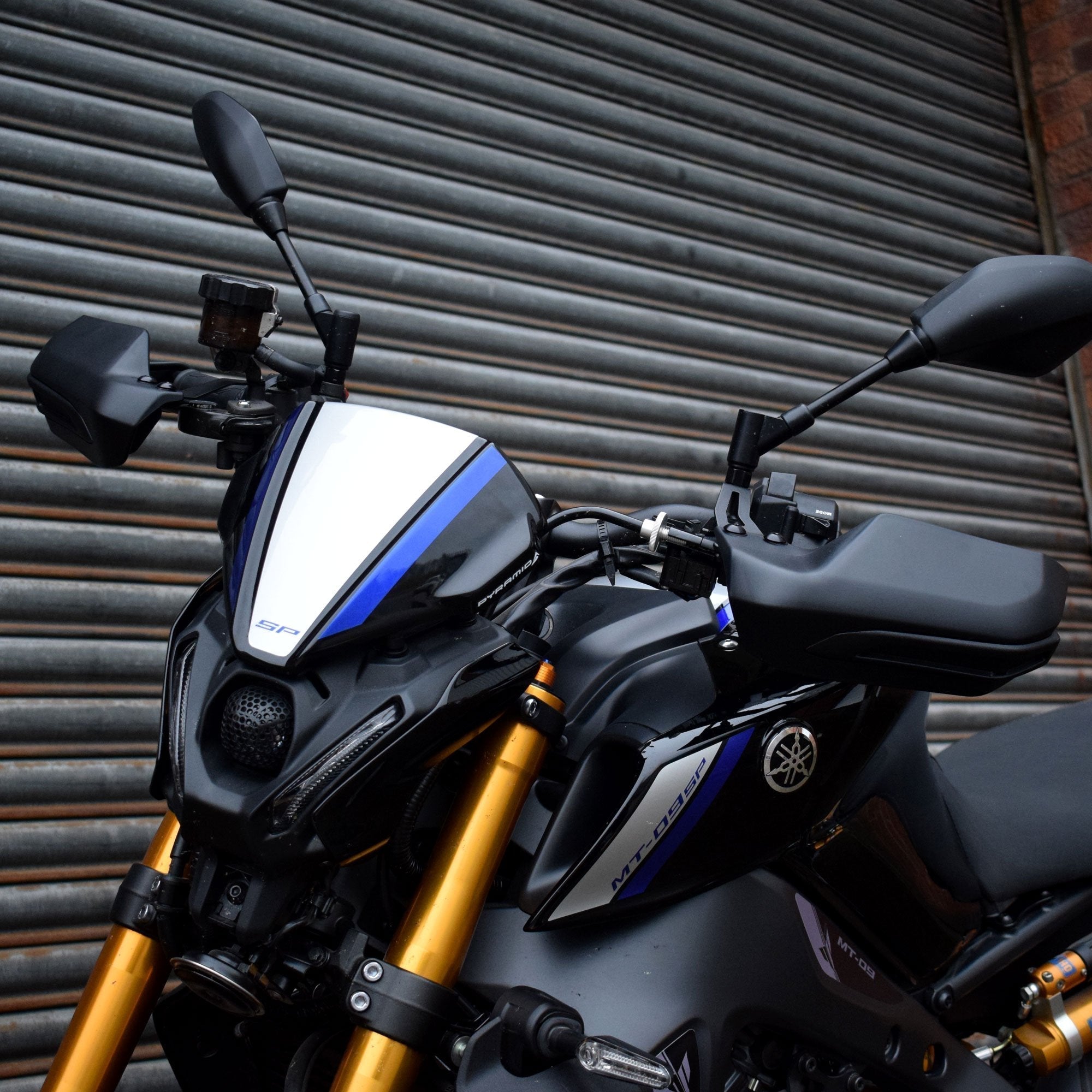 Pyramid Headlight Guard | Matte Black | Yamaha MT-07 2021>2024-Headlight Protection-Pyramid Motorcycle Accessories