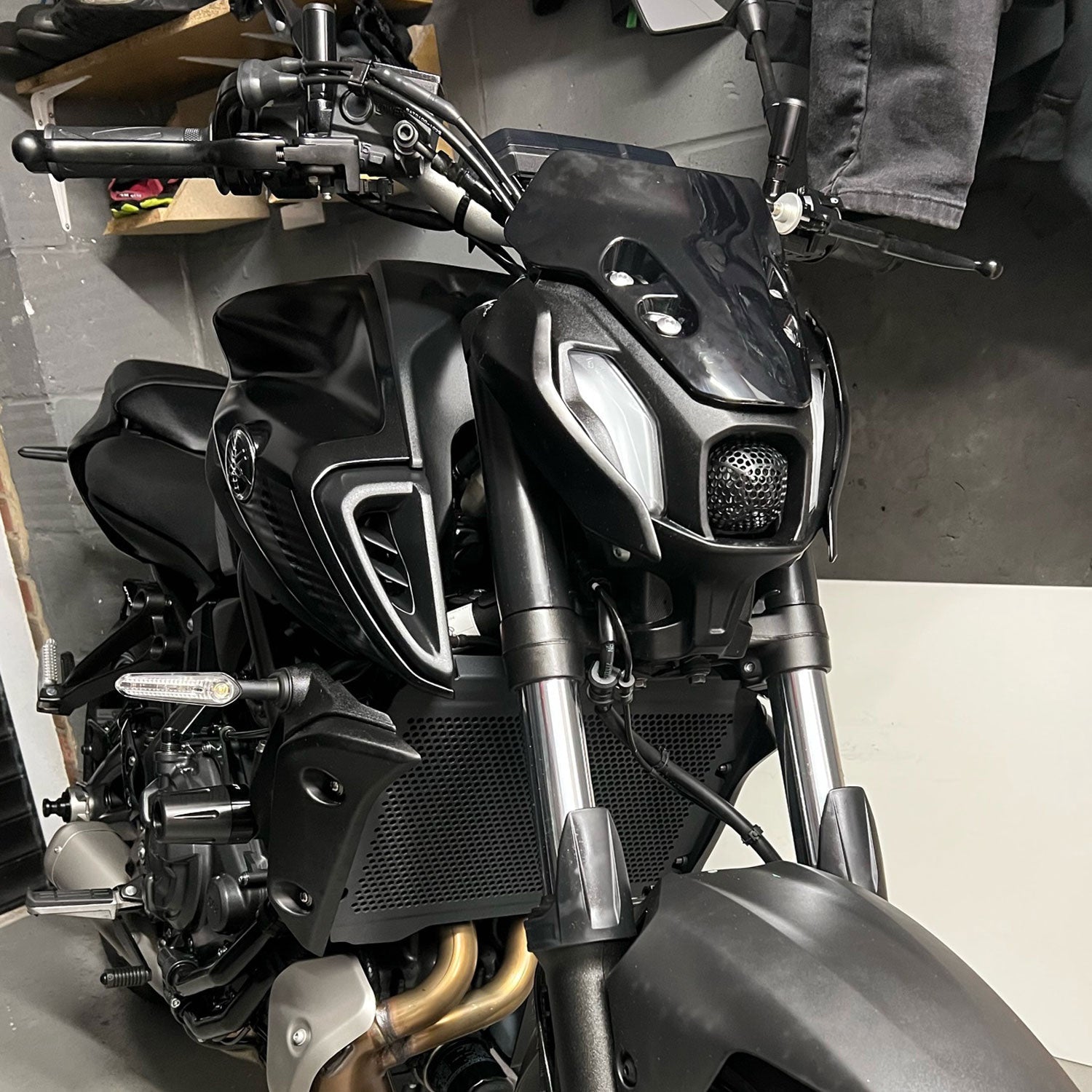 Pyramid Headlight Guard | Matte Black | Yamaha MT-07 2021>2024-Headlight Protection-Pyramid Motorcycle Accessories