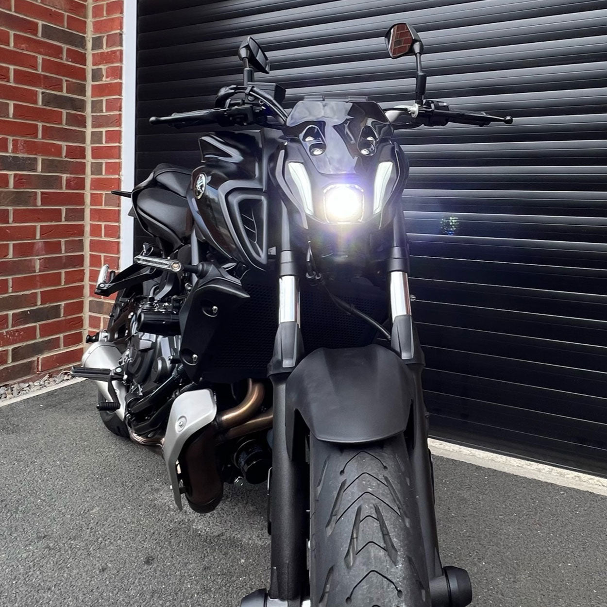 Pyramid Headlight Guard | Matte Black | Yamaha MT-07 2021>2024-Headlight Protection-Pyramid Motorcycle Accessories
