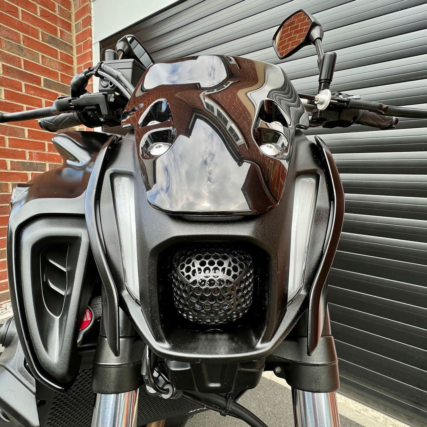 Pyramid Headlight Guard | Matte Black | Yamaha MT-07 2021>2024-Headlight Protection-Pyramid Motorcycle Accessories