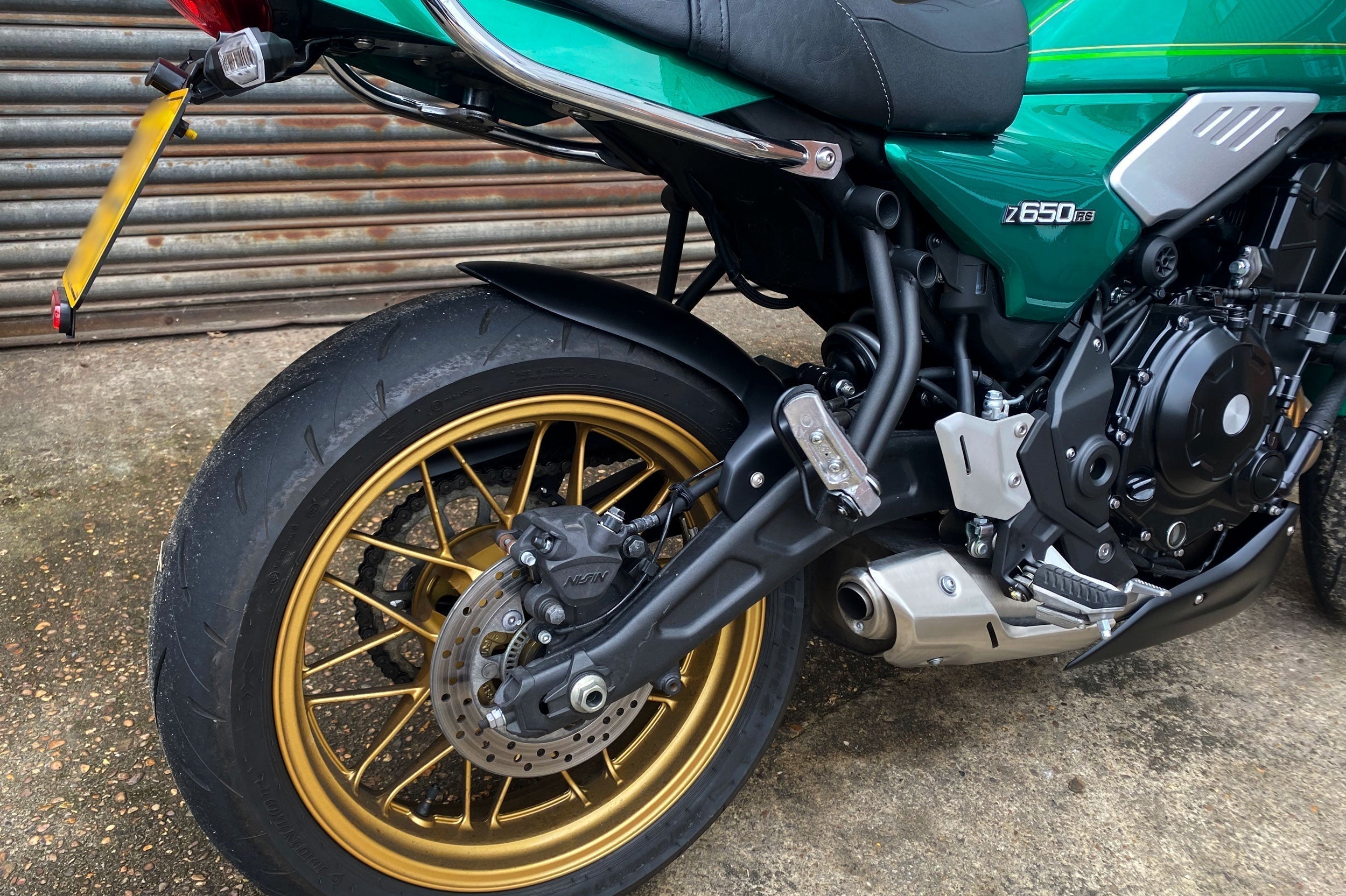 Pyramid Hugger | Candy Emerald Green | Kawasaki Z 650 RS 2021>Current-073930D-Huggers-Pyramid Motorcycle Accessories