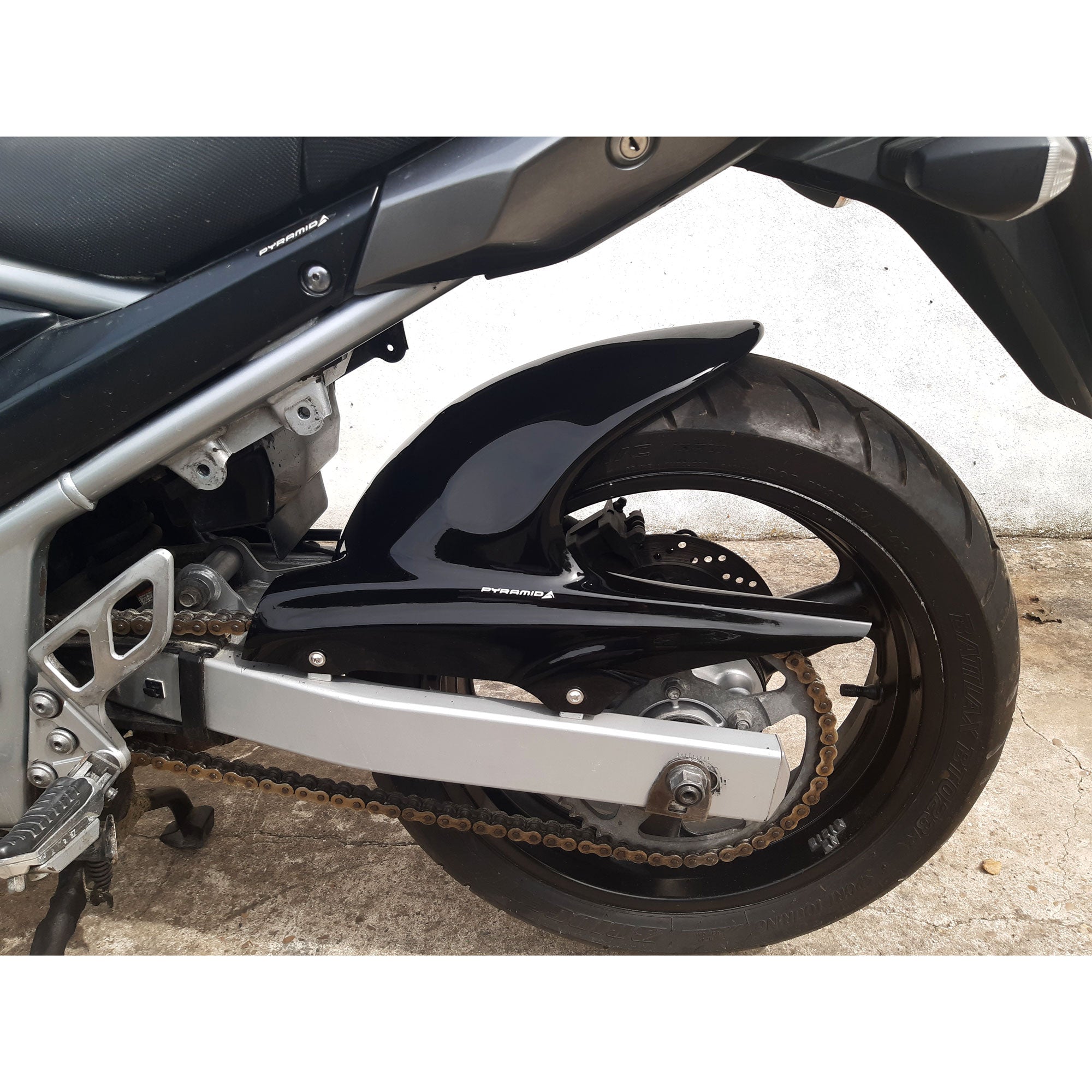 Pyramid Hugger | Gloss Black | Suzuki GSF 650 Bandit 2007>2014-Huggers-Pyramid Motorcycle Accessories