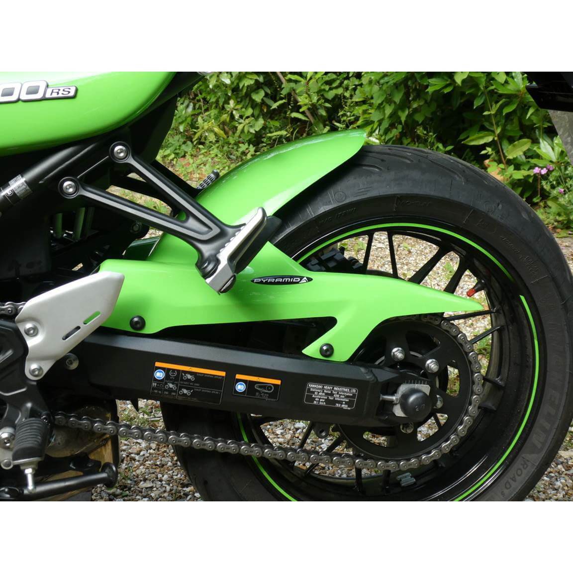 Pyramid Hugger | Gloss Green (Vintage Lime Green) | Kawasaki Z 900 RS 2017>Current-073880D-Huggers-Pyramid Motorcycle Accessories