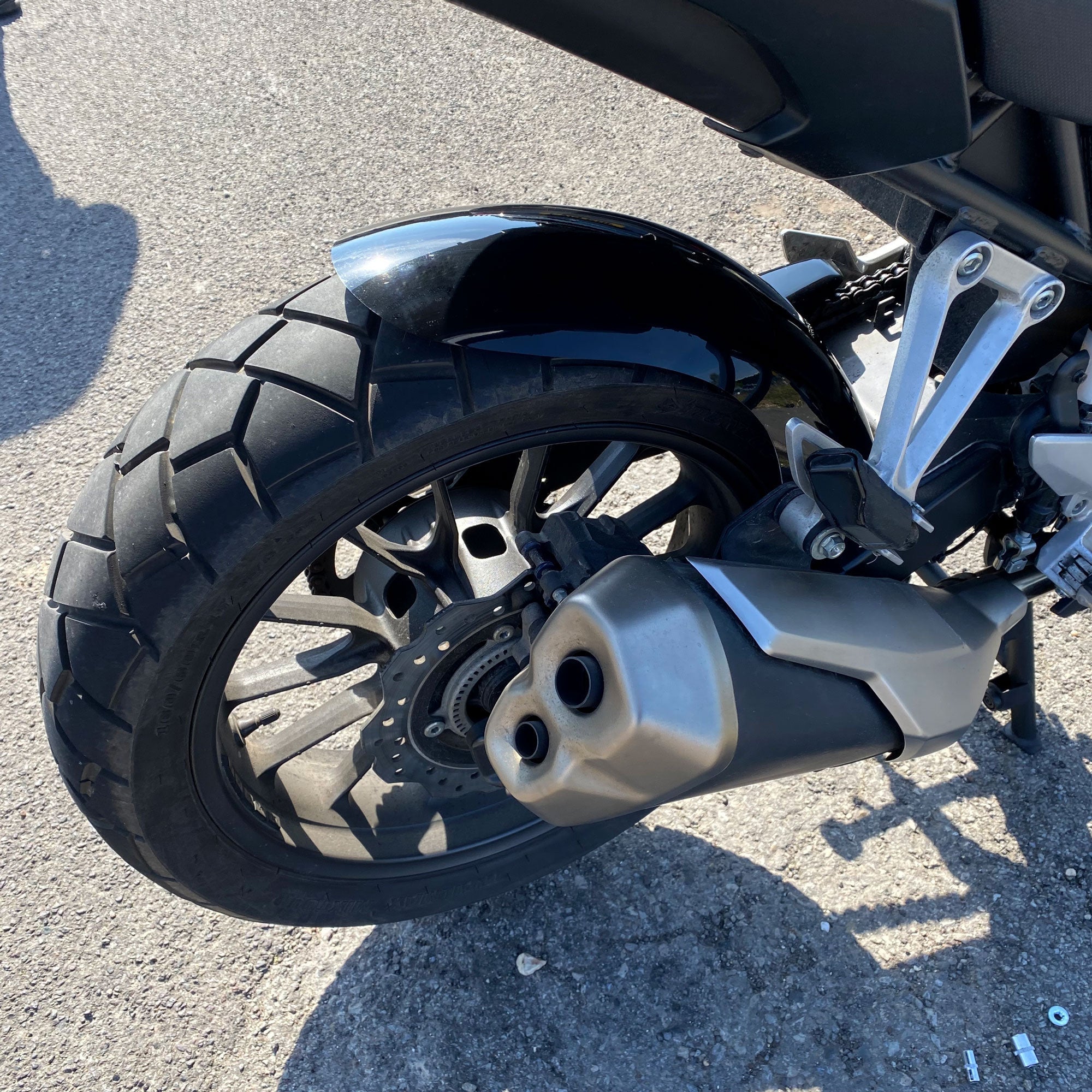 Pyramid Hugger | Matte Black | Honda CB 500 X 2022>2024 -  Shop name