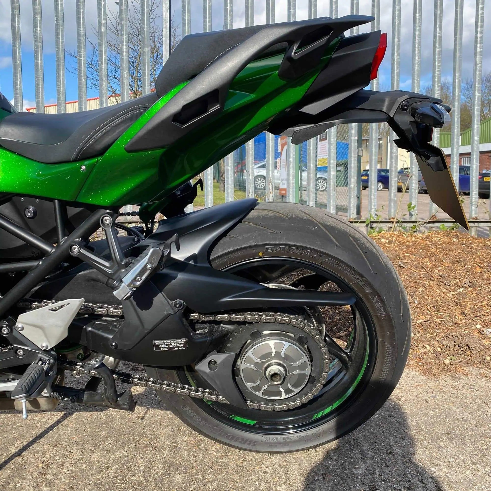 Pyramid Hugger | Matte Black | Kawasaki Ninja H2 SX 2018>Current -  Shop name