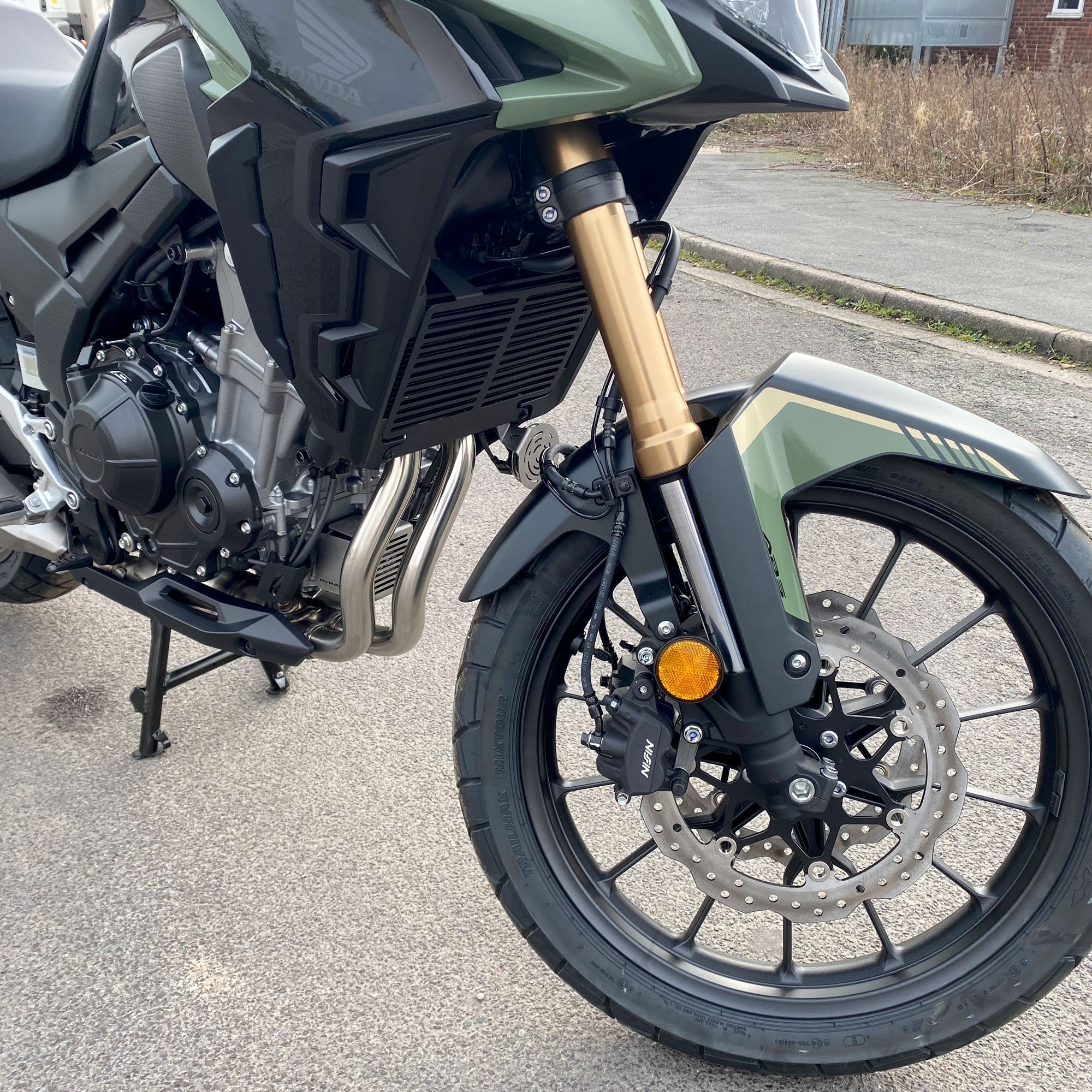 Pyramid Radiator Guard | Matte Black | Honda CB 500 X 2022>2024 -   Pyramid Motorcycle Accessories