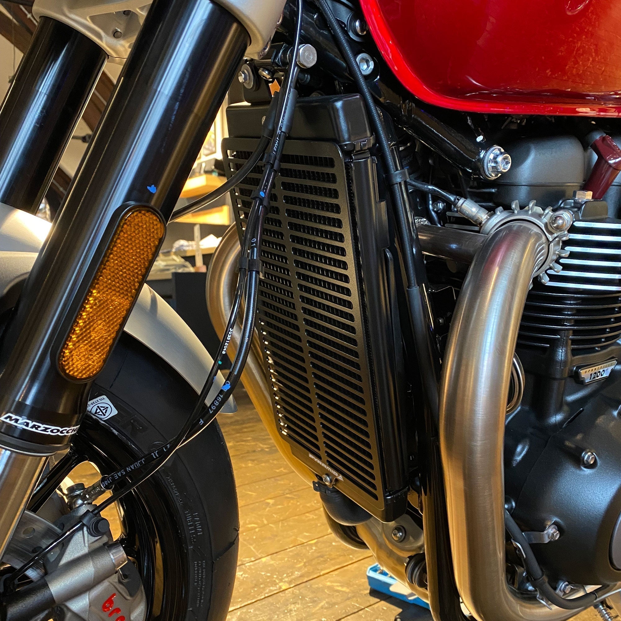 Pyramid Radiator Guard | Matte Black | Triumph Thruxton 1200 R 2016>Current-Radiator Guards-Pyramid Motorcycle Accessories