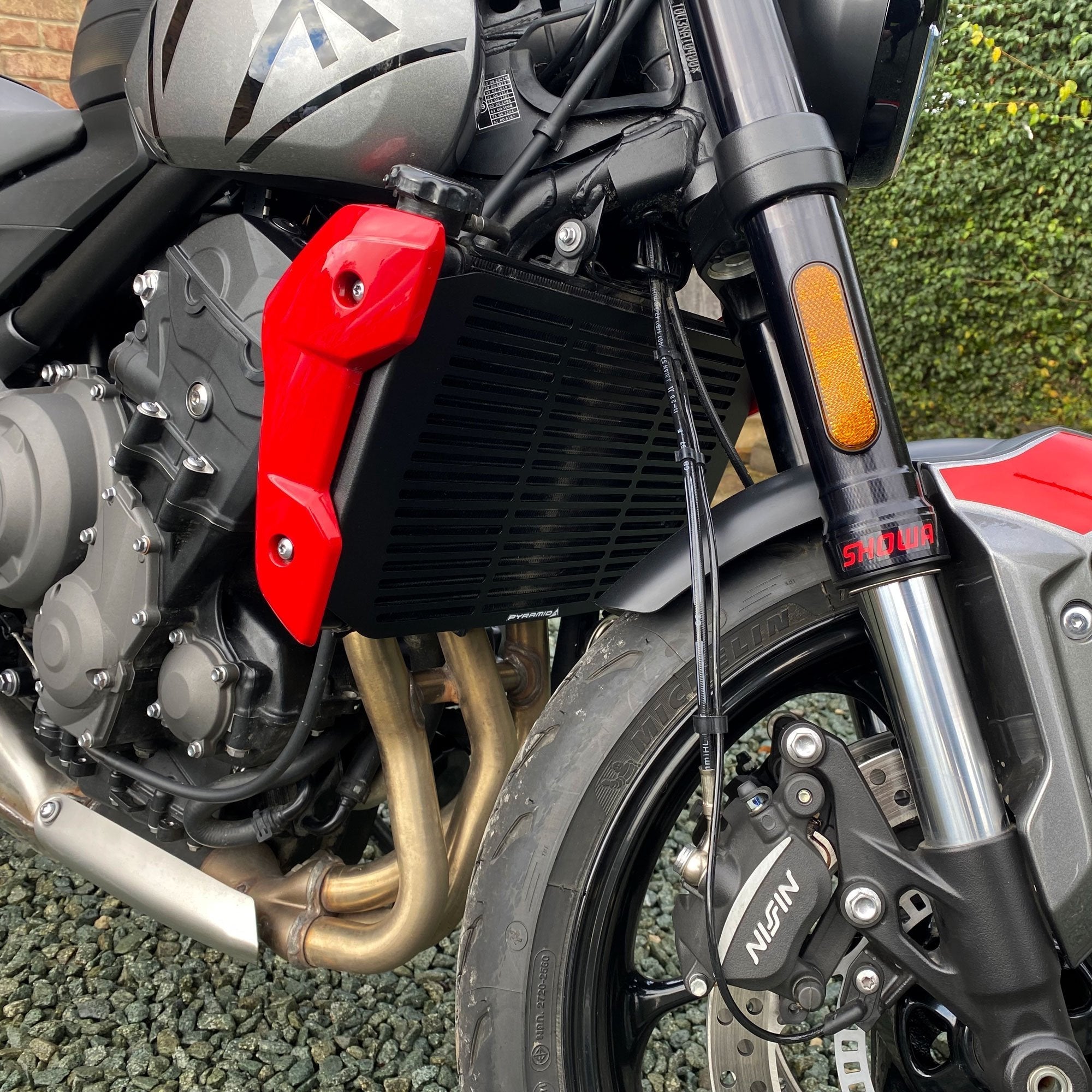 Pyramid Radiator Guard | Matte Black | Triumph Trident 660 2021>Current -   Pyramid Motorcycle Accessories
