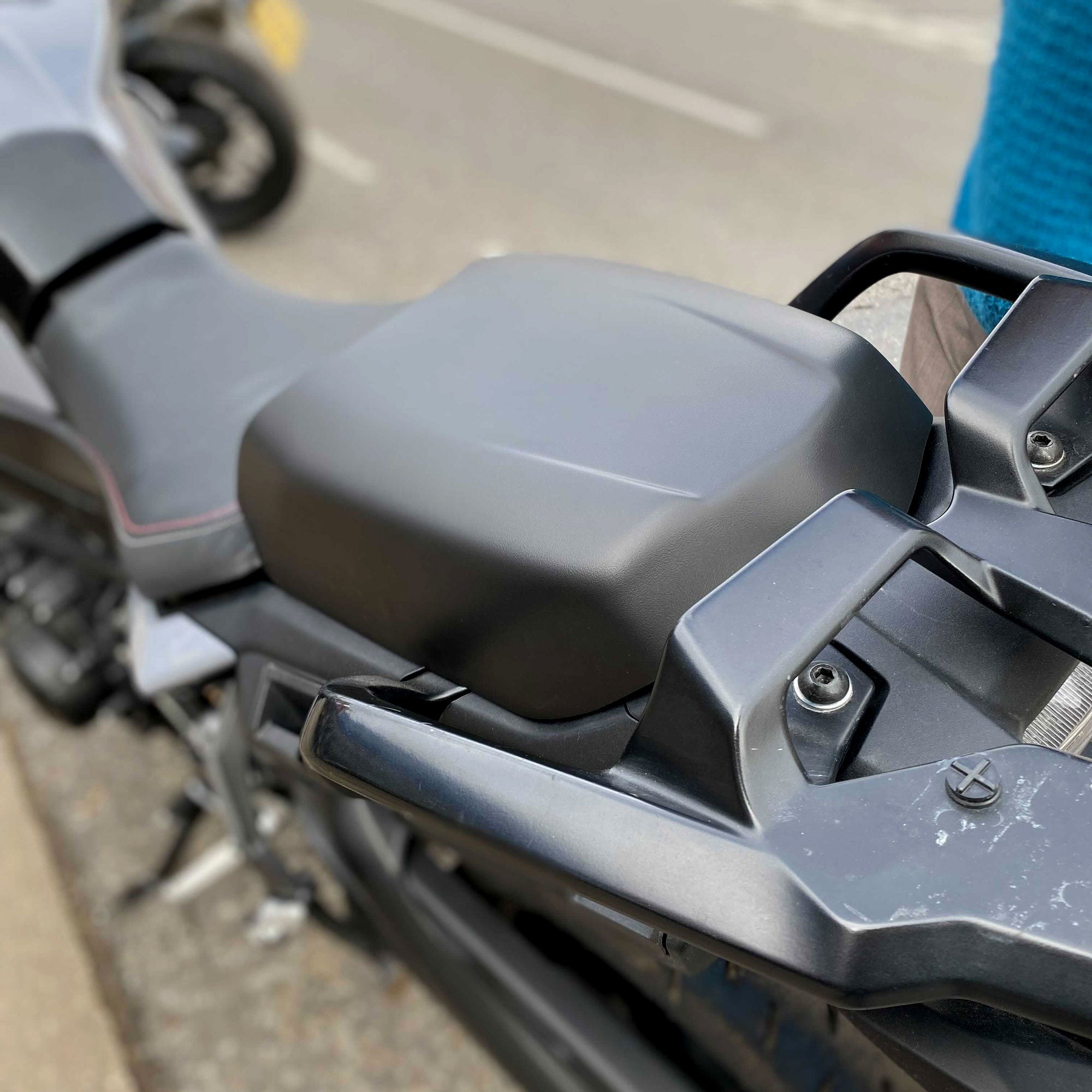 Pyramid Seat Pod | Matte Black | Yamaha Tracer 900 GT 2018>2020-12420M-Storage-Pyramid Motorcycle Accessories