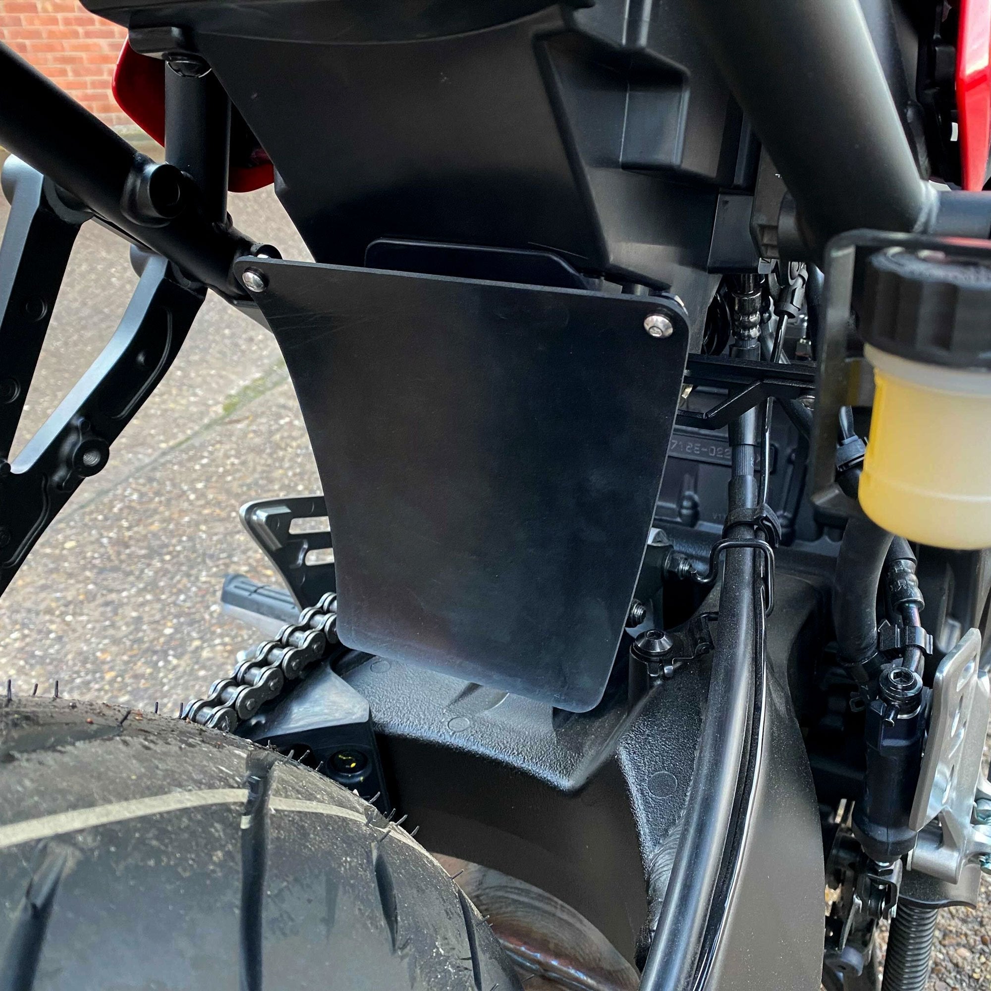 Pyramid Shock Shield | Black | Yamaha Tracer 9 2021>2024 -   Pyramid Motorcycle Accessories