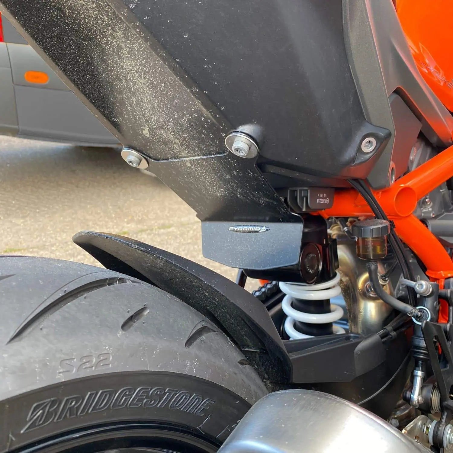 Pyramid Shock Shield | Matte Black | KTM 1290 Super Duke R 2020>Current -  Shop name