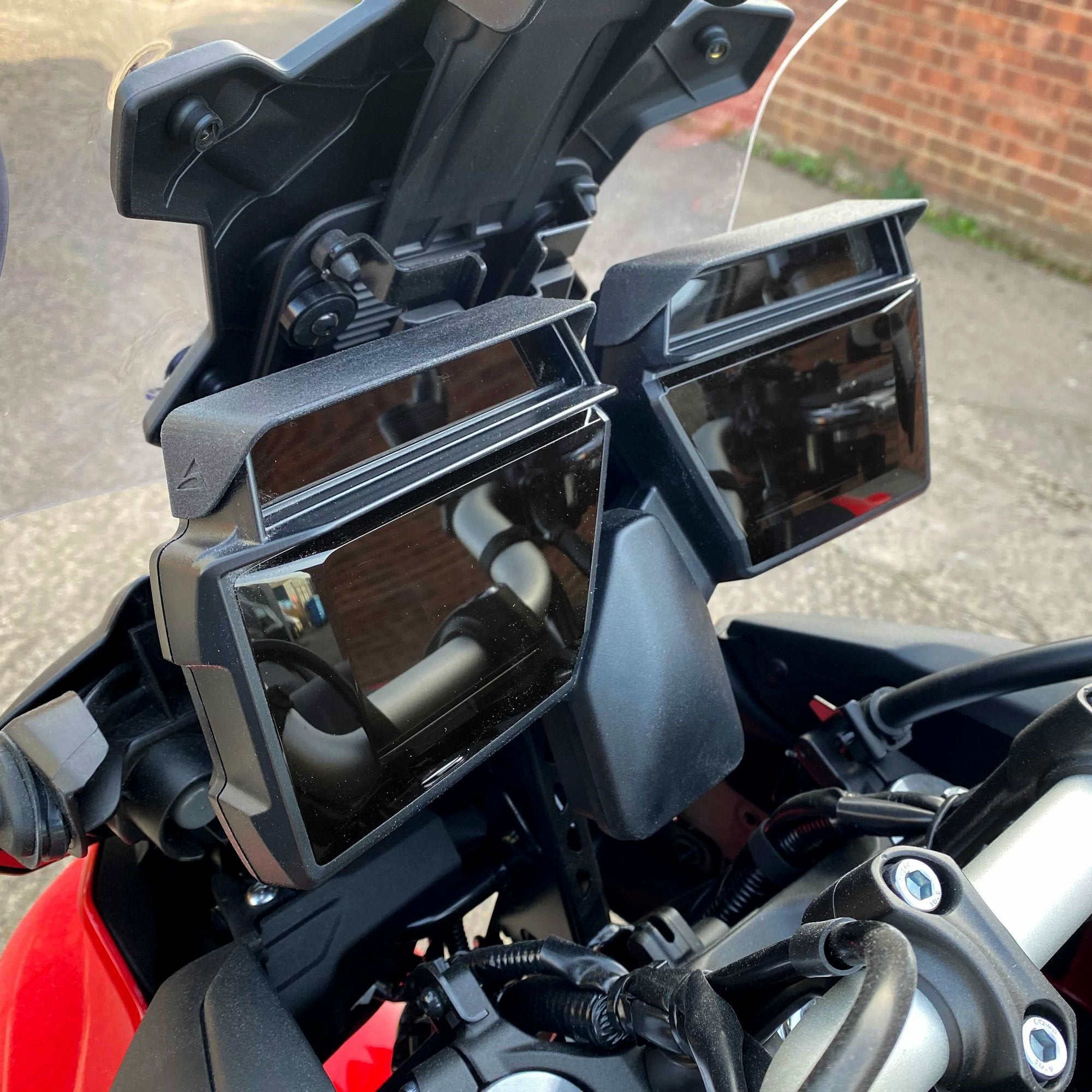 Pyramid TFT Peaks Matte Black Yamaha Tracer GT 2021 decoding=