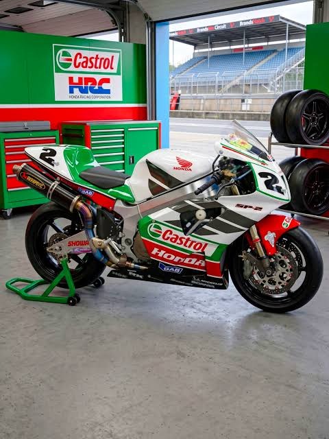 Honda SP1 race motorcycle with Castrol livery